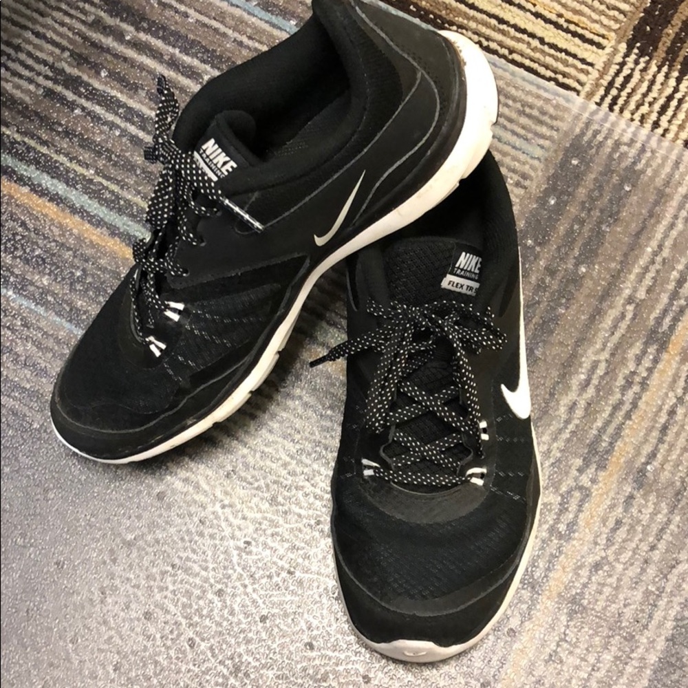 Nike Training Flex TR 5 Sneakers. Size 7.